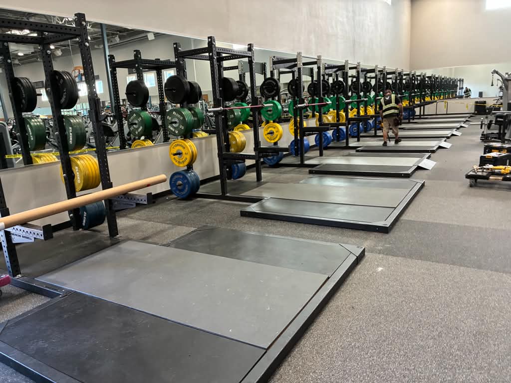 Example 12 of professional gym equipment