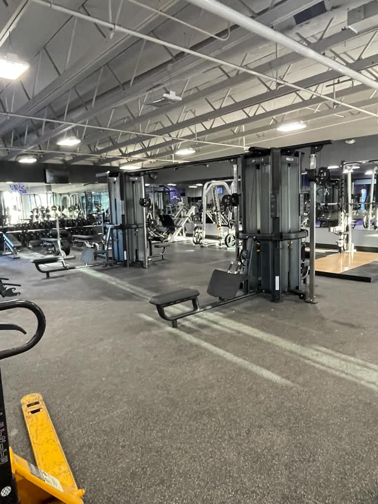 Example 14 of professional gym equipment
