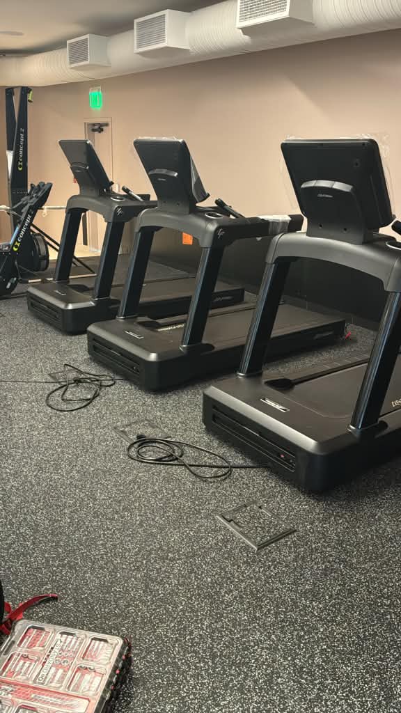 Example 24 of professional gym equipment